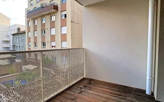 Appartement À louer 2 pièce(s) 46 m²