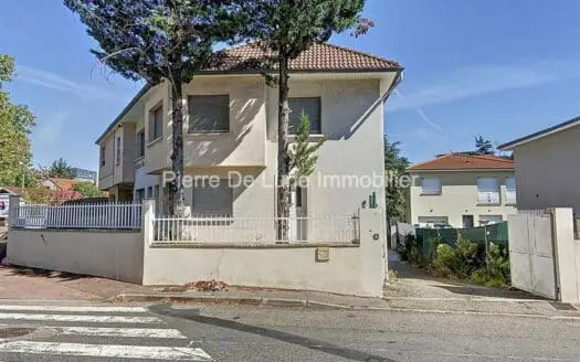Bureau À vendre 325 m²