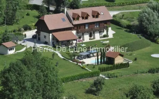 Maison À vendre 8 pièce(s) 344 m²