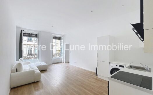 Appartement À louer 2 pièce(s) 40 m²
