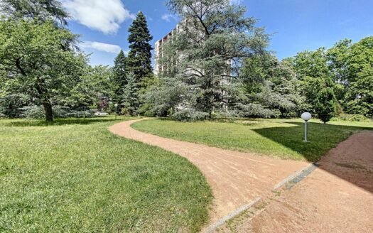 Appartement À louer 4 pièce(s) 94 m²