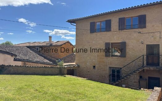 Maison 5 pièces 186 m² · à Porte des Pierres Dorées · 186 m² · 535 000 €